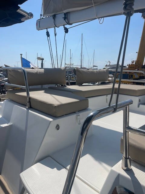 Katamaran Fountaine Pajot Saona 47 Quintet Red Rose
