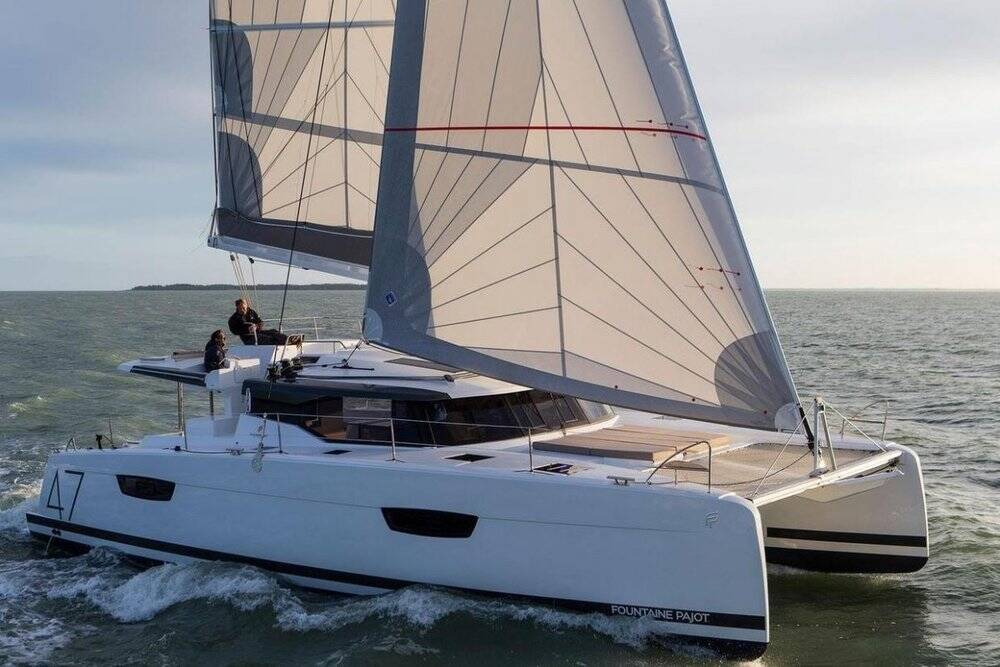 Katamaran Fountaine Pajot Saona 47 Quintet Red Rose