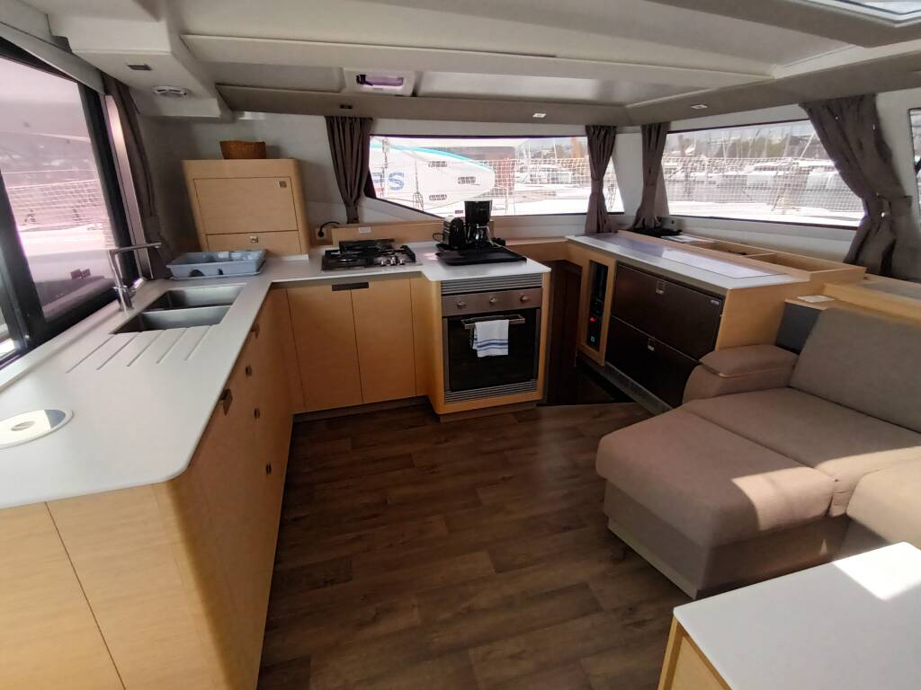 Katamaran Fountaine Pajot Tanna 47 Eros