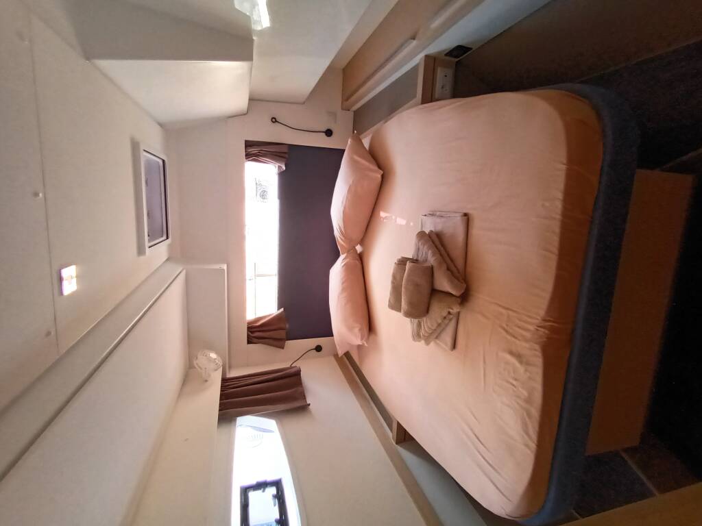 Katamaran Fountaine Pajot Tanna 47 Eros