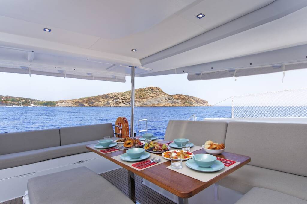 Katamaran Fountaine Pajot Tanna 47 Helidoni