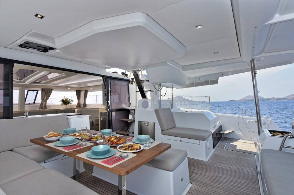 Katamaran Fountaine Pajot Tanna 47 Helidoni