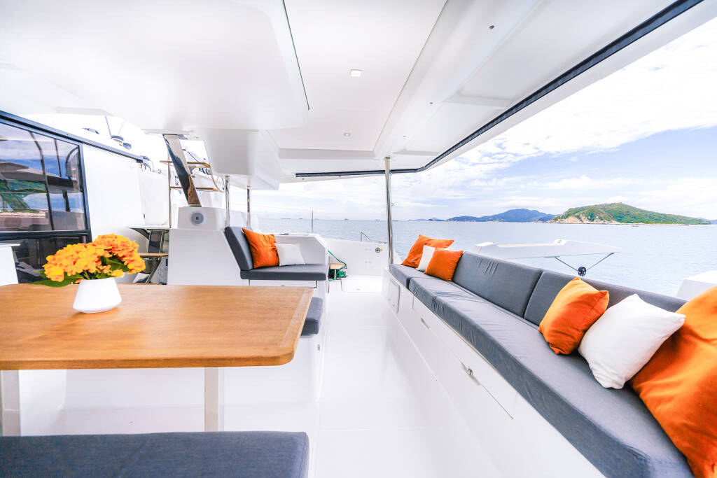 Katamaran Fountaine Pajot Tanna 47 First Life