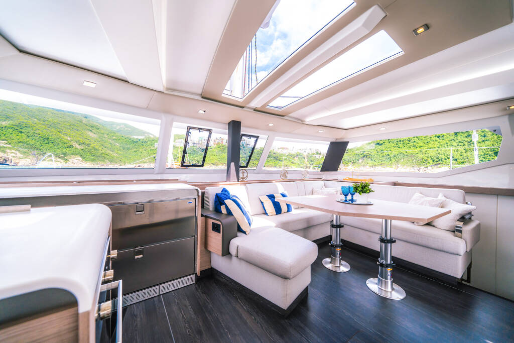 Katamaran Fountaine Pajot Tanna 47 First Life