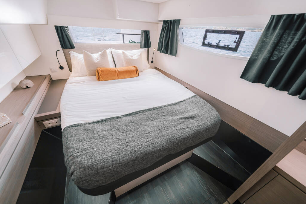 Katamaran Fountaine Pajot Tanna 47 First Life