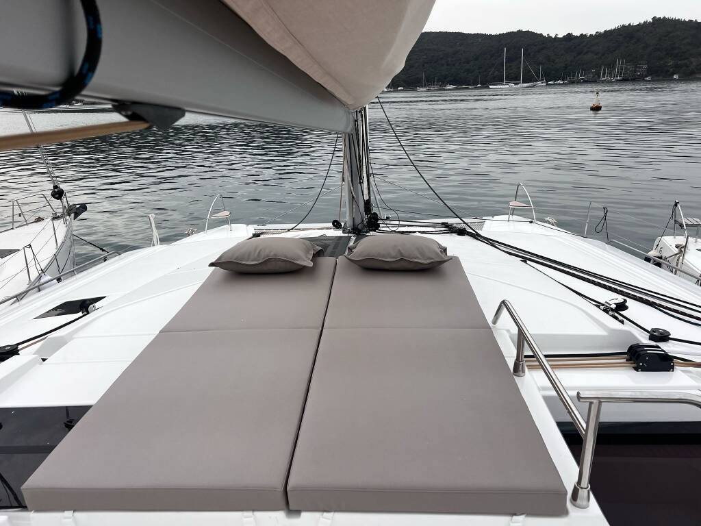 Katamaran Fountaine Pajot Tanna 47 Blue Angel