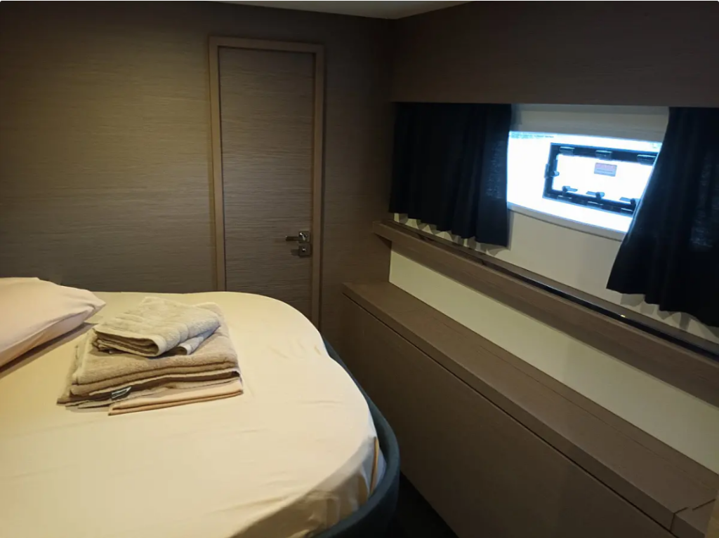 Katamaran Fountaine Pajot Tanna 47 Eros