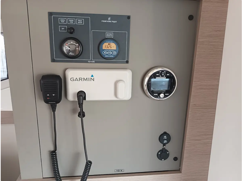 Katamaran Fountaine Pajot Tanna 47 Eros