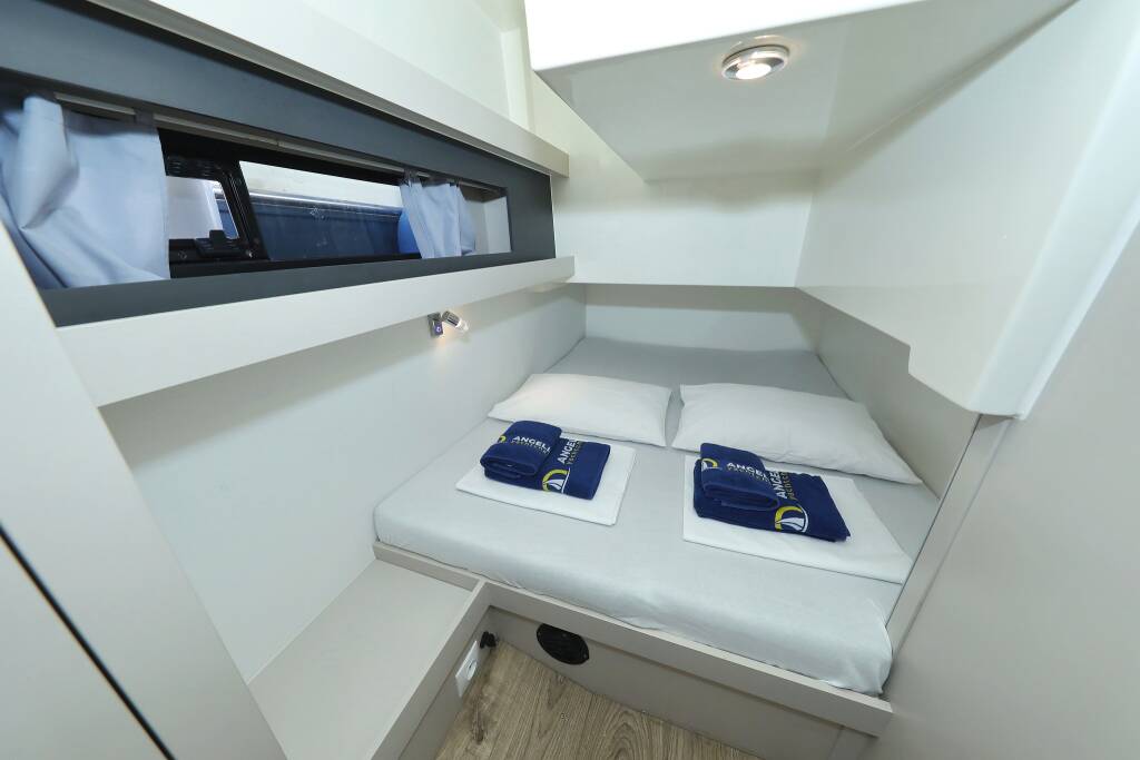 Motor yacht Futura 40 Grand Horizon Nanda