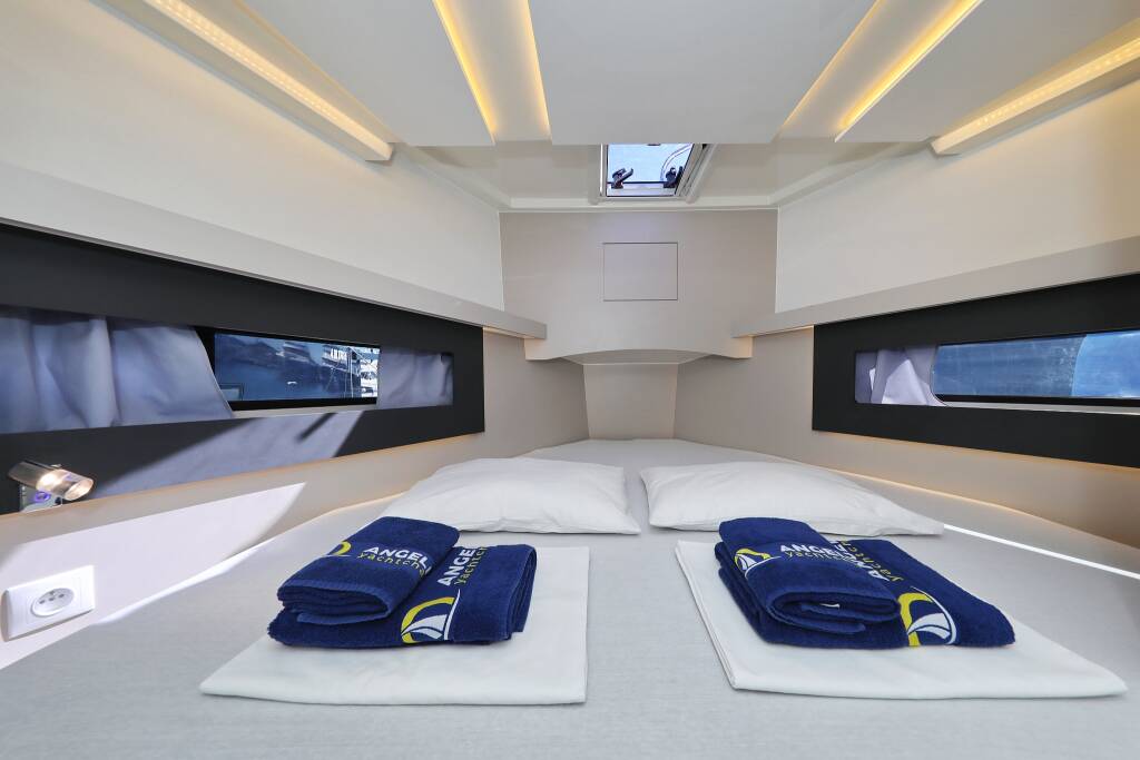 Motor yacht Futura 40 Grand Horizon Nanda