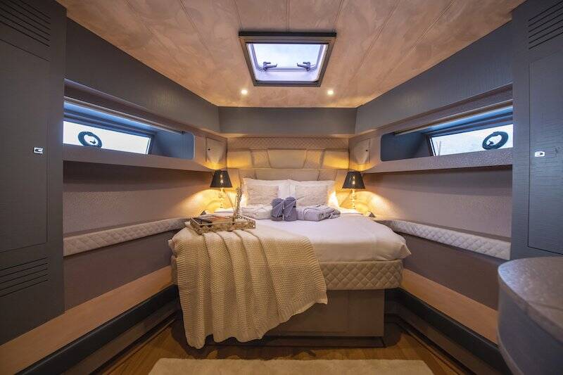 Motor yacht Golden blue Golden Blue