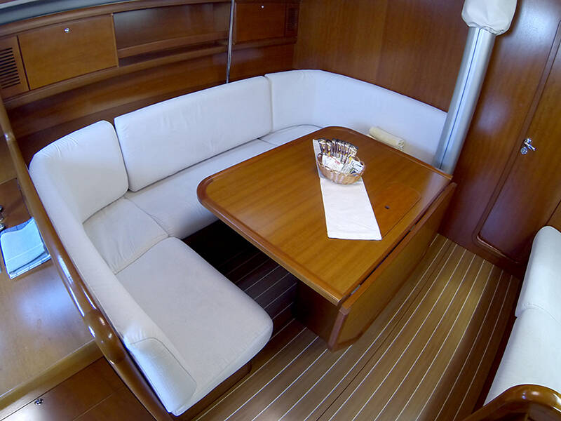 Sailing yacht Grand Soleil 45 Pingala