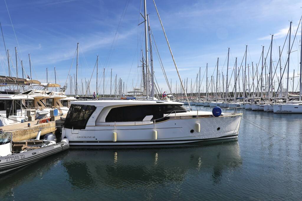 Motoryacht Greenline 40 Lady Elma