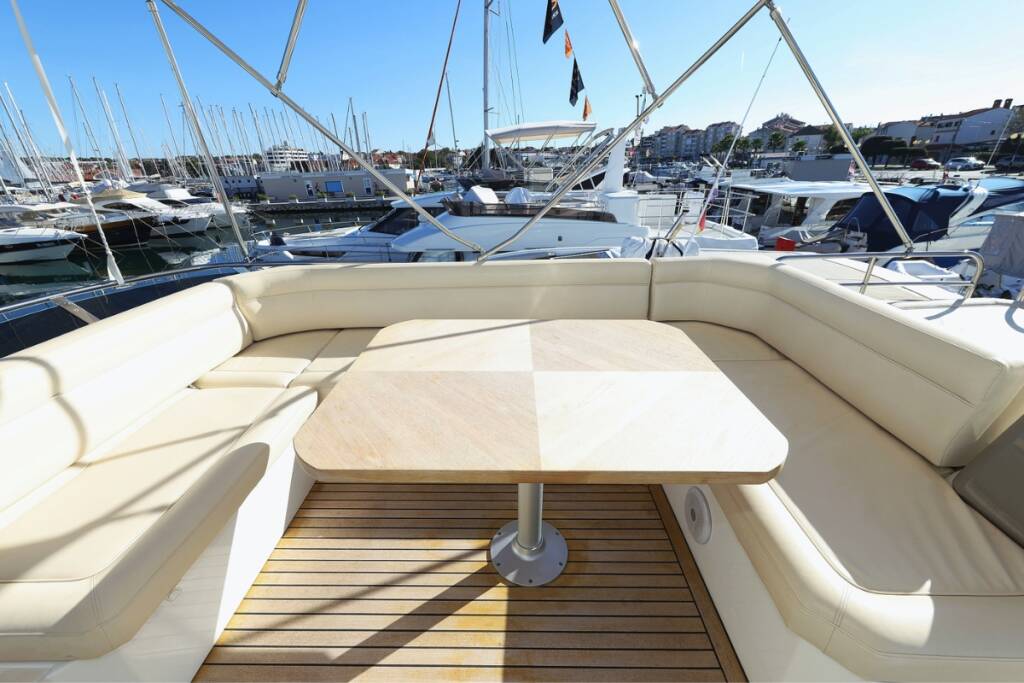 Motor yacht Greenline 48 Vegas