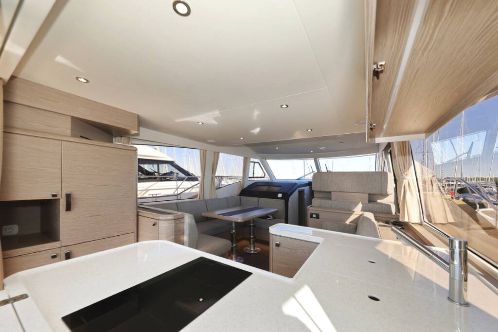 Motor yacht Greenline 48 Vegas