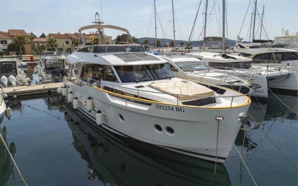 Greenline 48 Red Hot Marina Kornati, Biograd