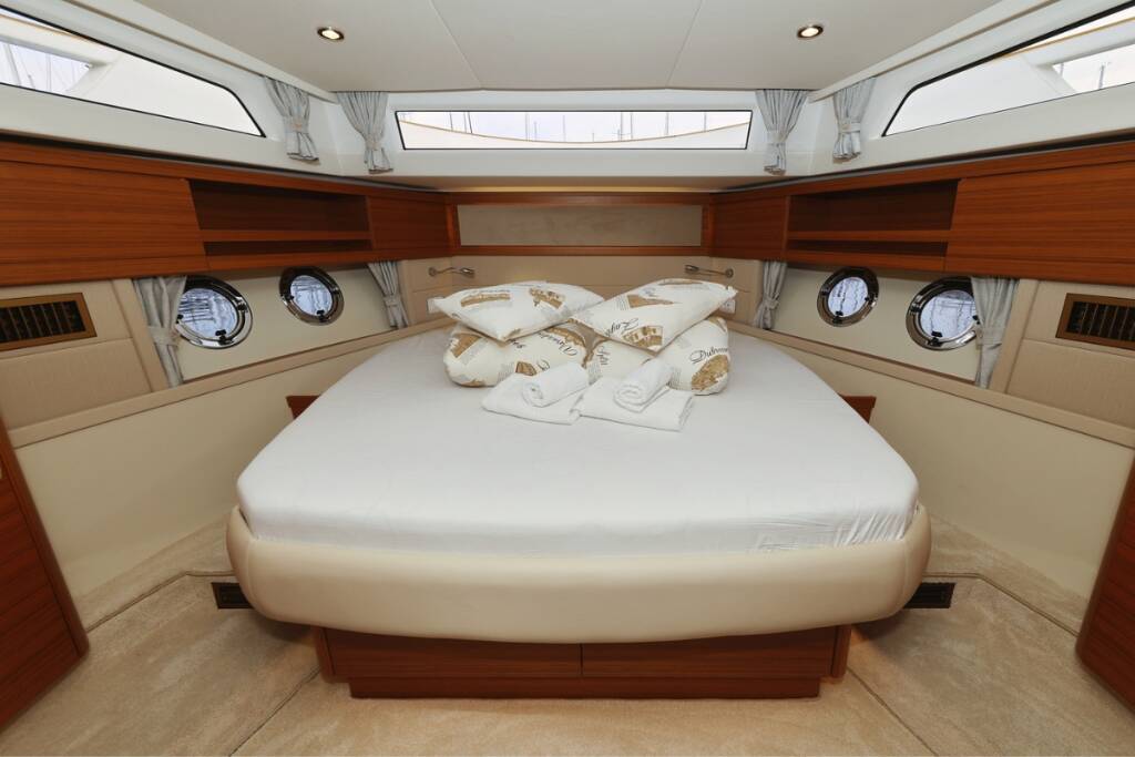 Motoryacht Greenline 48 Red Hot