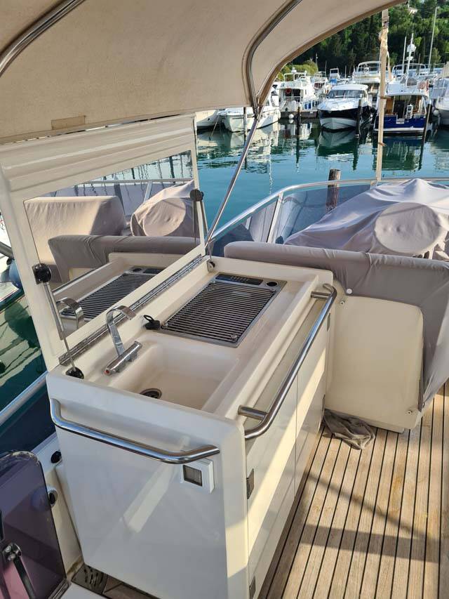 Motor yacht Greenline 48 Sarkis de Karabas