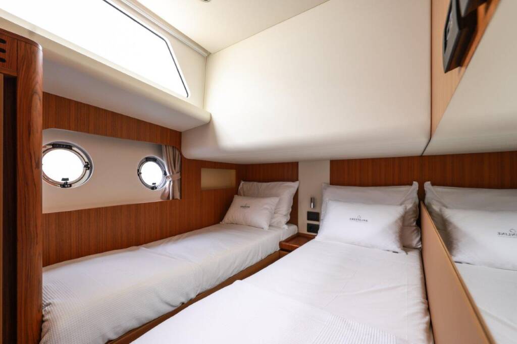 Motor yacht Greenline 58 Seven Seas
