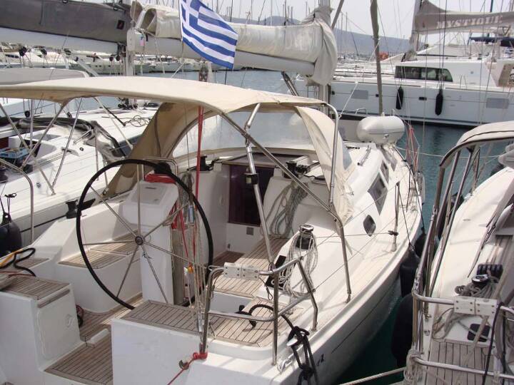 Sailing yacht Hanse 325 Selini