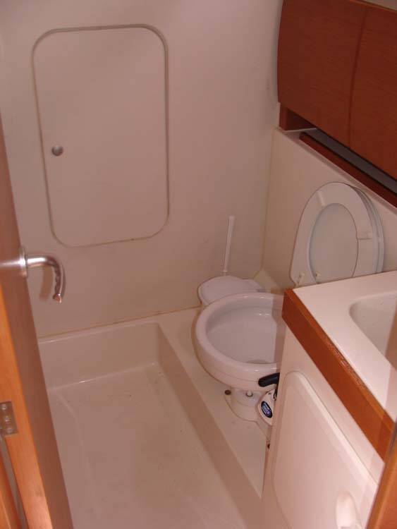 Sailing yacht Hanse 325 Selini