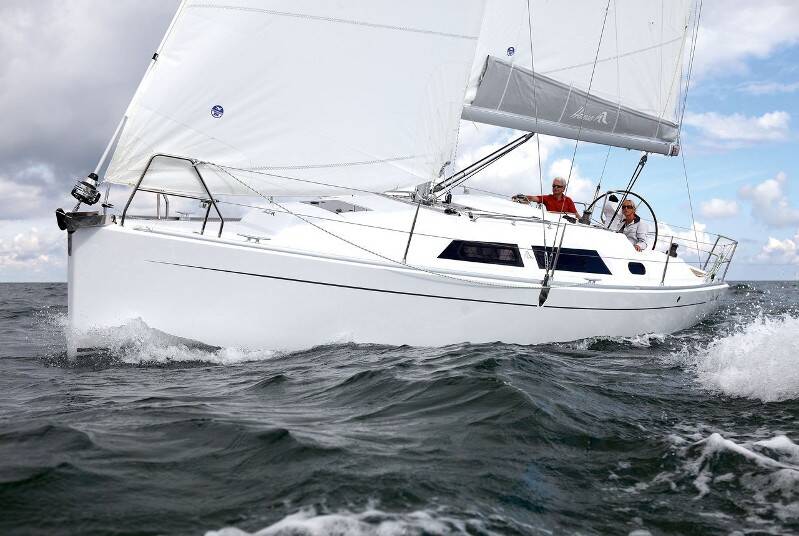Sailing yacht Hanse 325 Selini