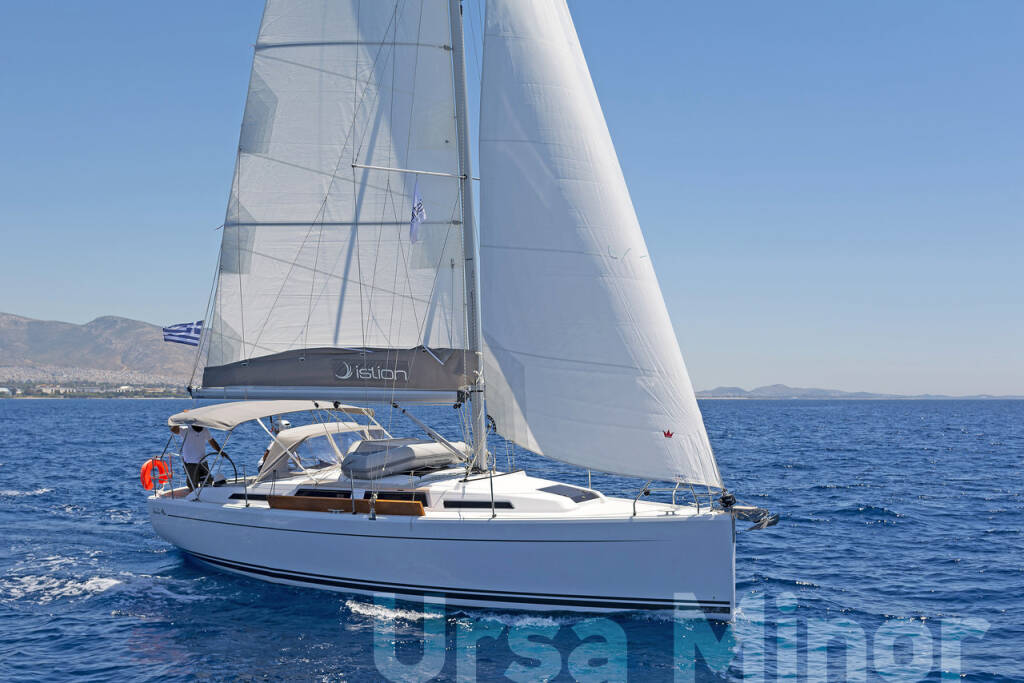 Sailing yacht Hanse 345 Ursa Minor