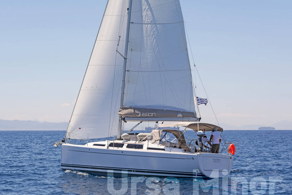 Sailing yacht Hanse 345 Ursa Minor