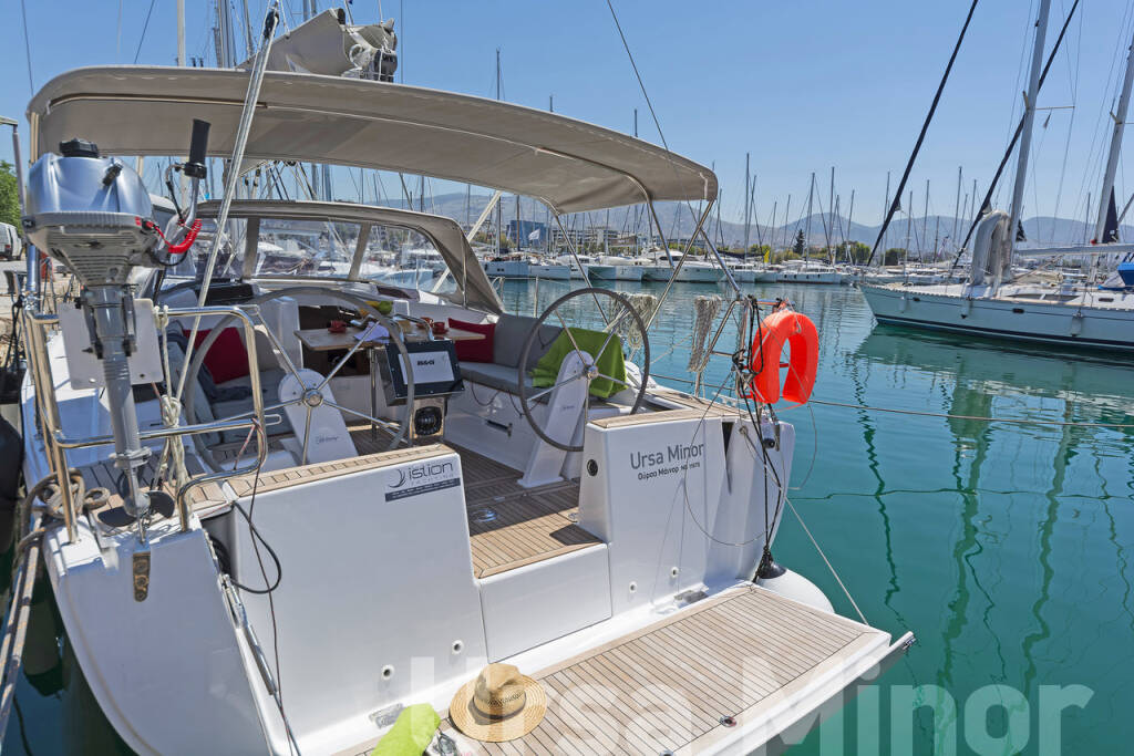 Sailing yacht Hanse 345 Ursa Minor