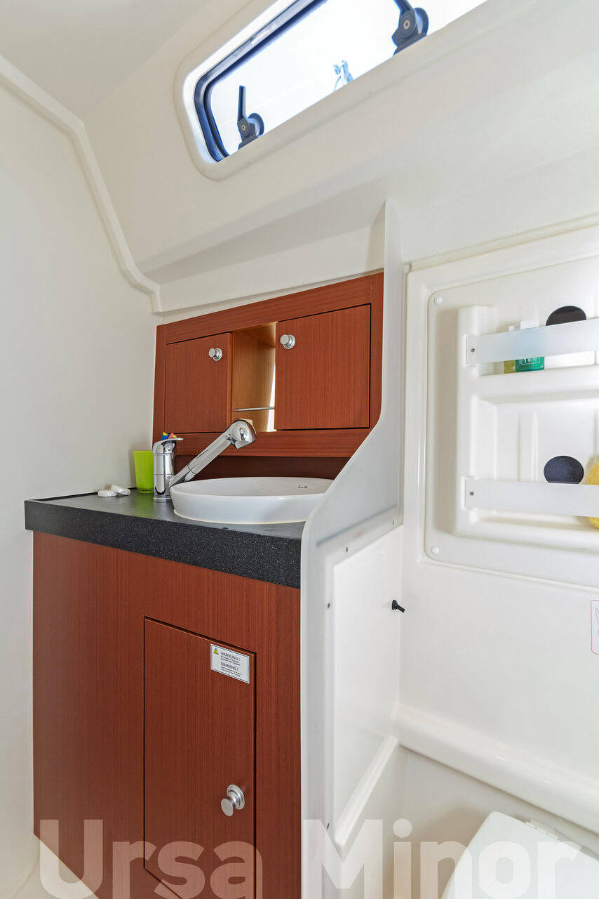 Sailing yacht Hanse 345 Ursa Minor