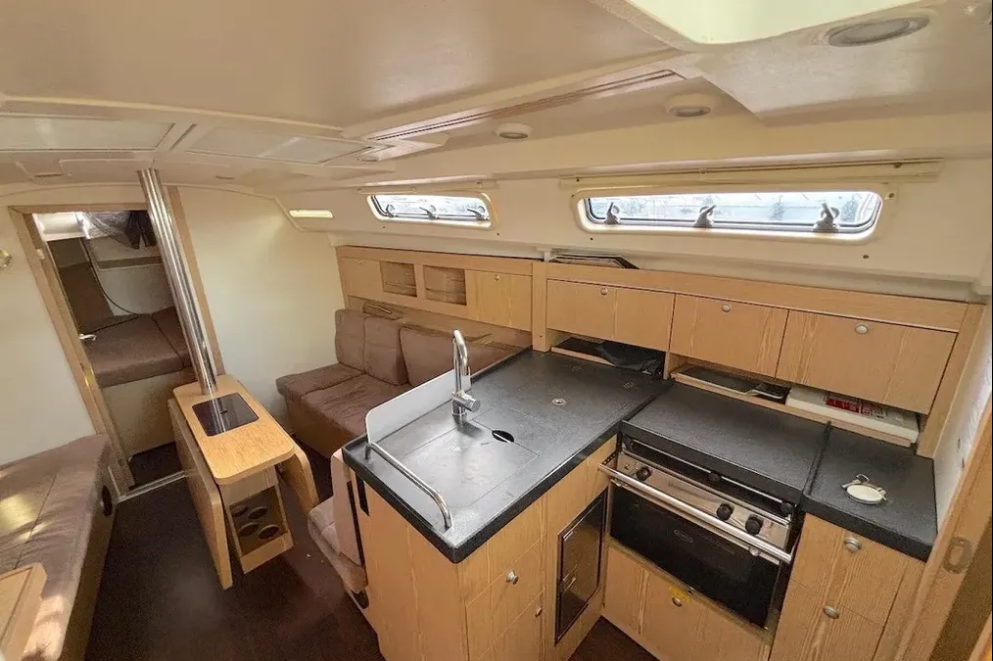 Sailing yacht Hanse 345 SunShine