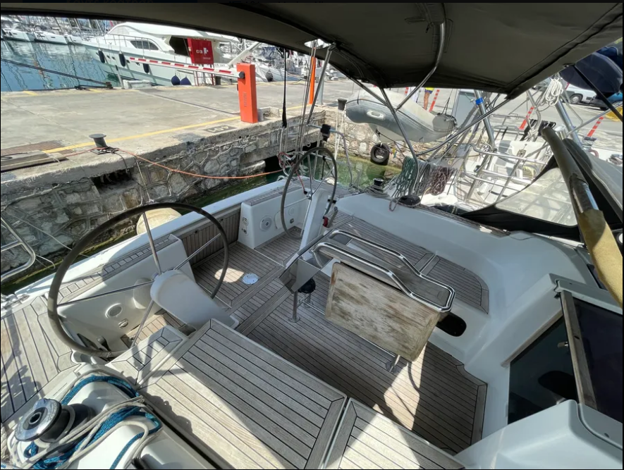 Sailing yacht Hanse 345 SunShine
