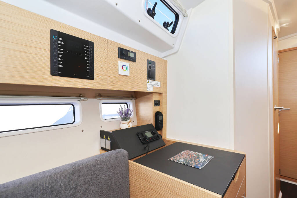 Sailing yacht Hanse 360 Leeloo