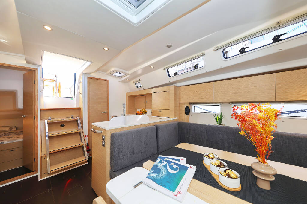 Sailing yacht Hanse 360 Leeloo