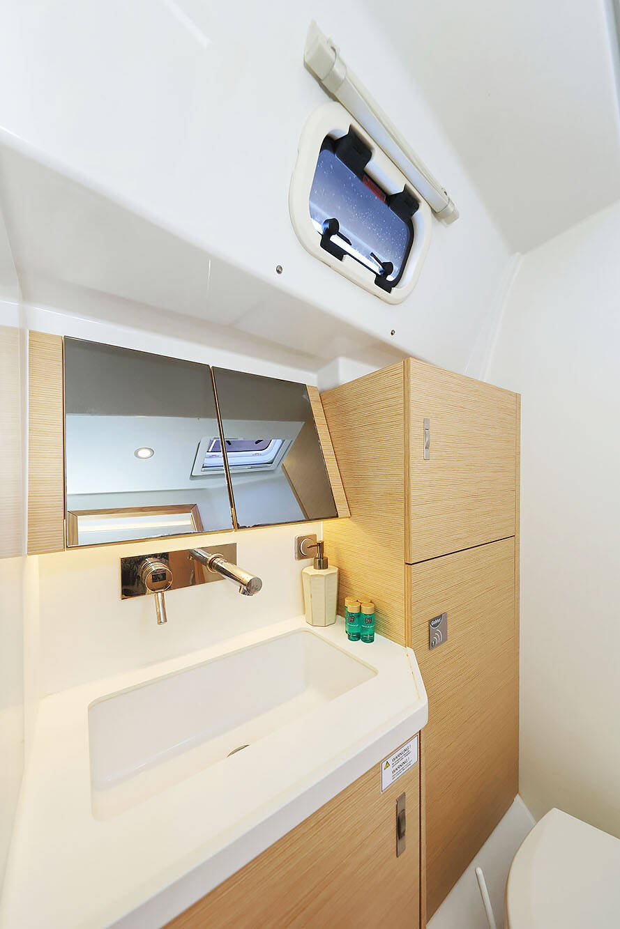 Sailing yacht Hanse 360 Leeloo