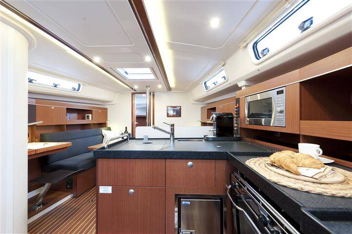 Sailing yacht Hanse 385 Manamana