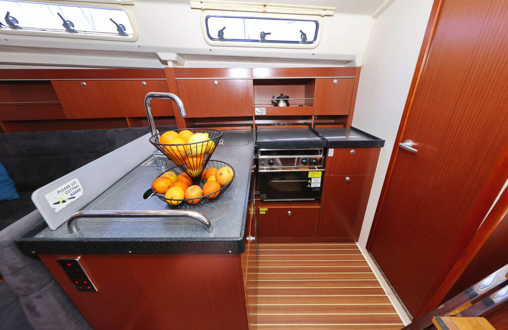Sailing yacht Hanse 385 Manamana
