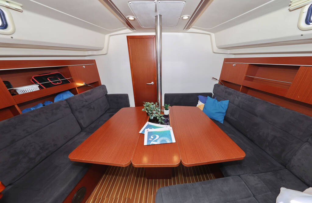 Sailing yacht Hanse 385 Manamana