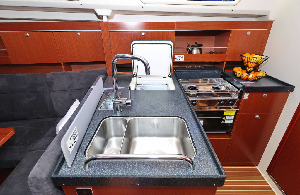 Sailing yacht Hanse 385 Manamana