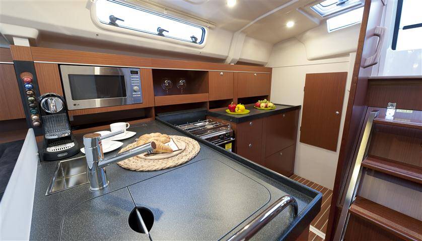 Sailing yacht Hanse 385 Manamana