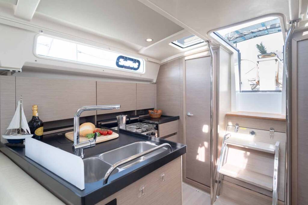 Sailing yacht Hanse 388 Daydream
