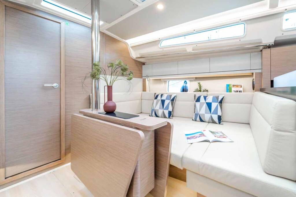 Sailing yacht Hanse 388 Daydream