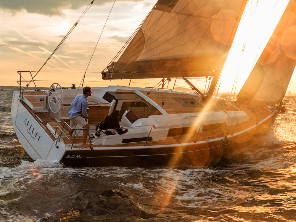 Sailing yacht Hanse 388 Barcelona