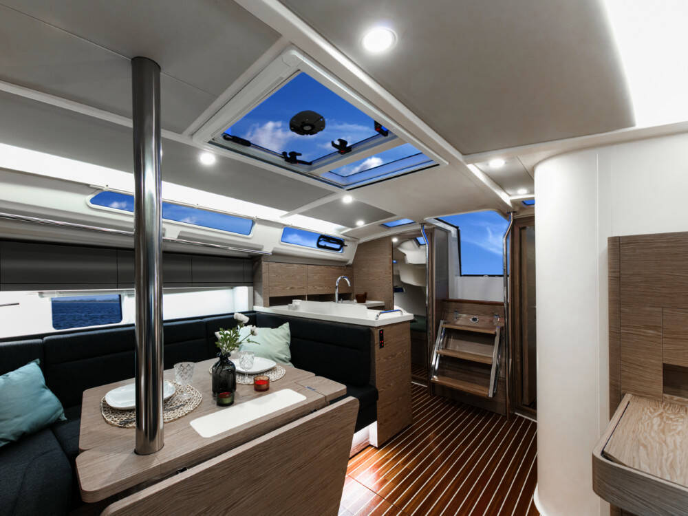 Sailing yacht Hanse 388 Barcelona