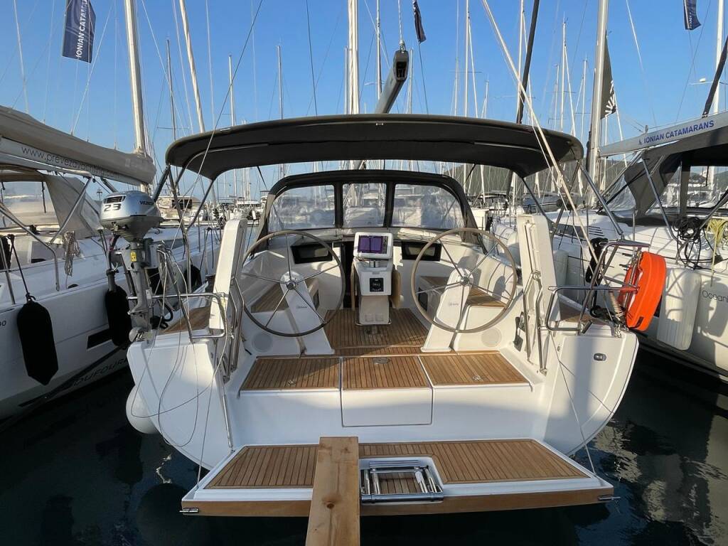 Sailing yacht Hanse 388 Medusa III