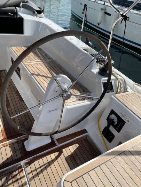 Sailing yacht Hanse 388 Medusa III