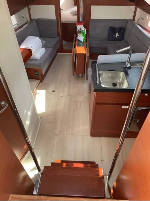 Sailing yacht Hanse 388 Medusa III