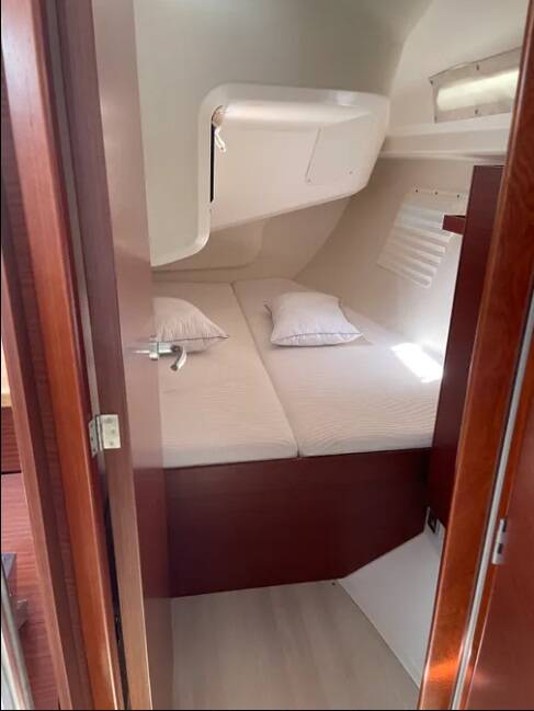 Sailing yacht Hanse 388 Medusa III