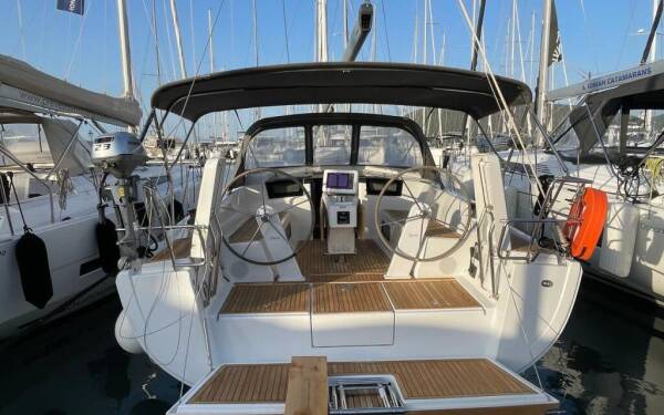 Hanse 388 Medusa III Lefkas main port