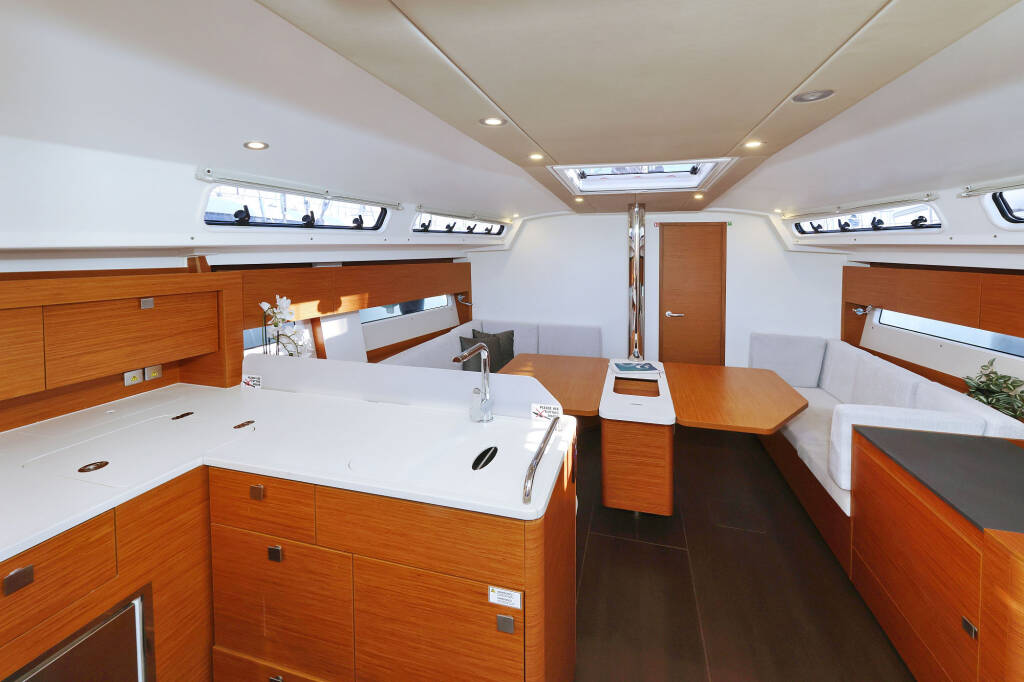 Segelyachten Hanse 410 Bela